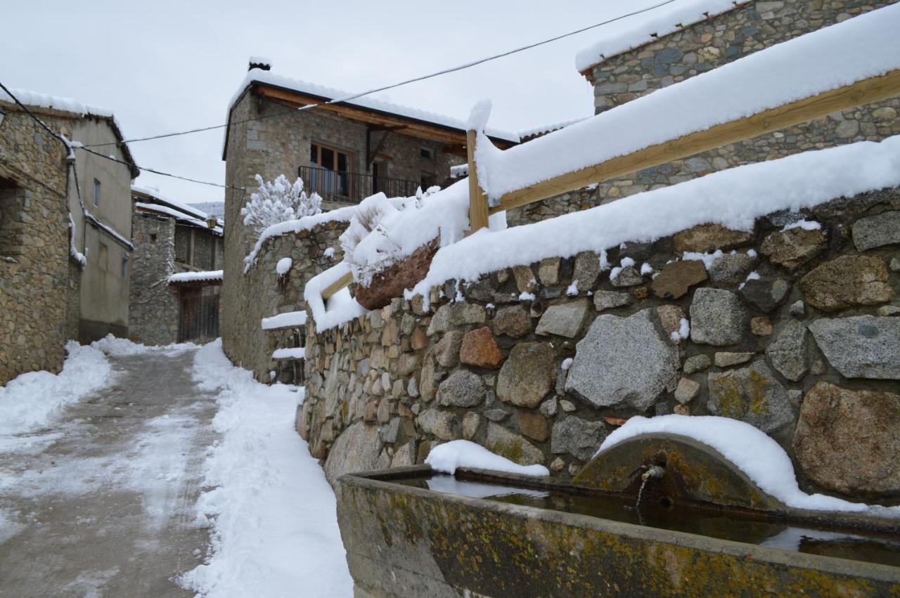 Hostal Pas De La Pera Aransá Exteriör bild