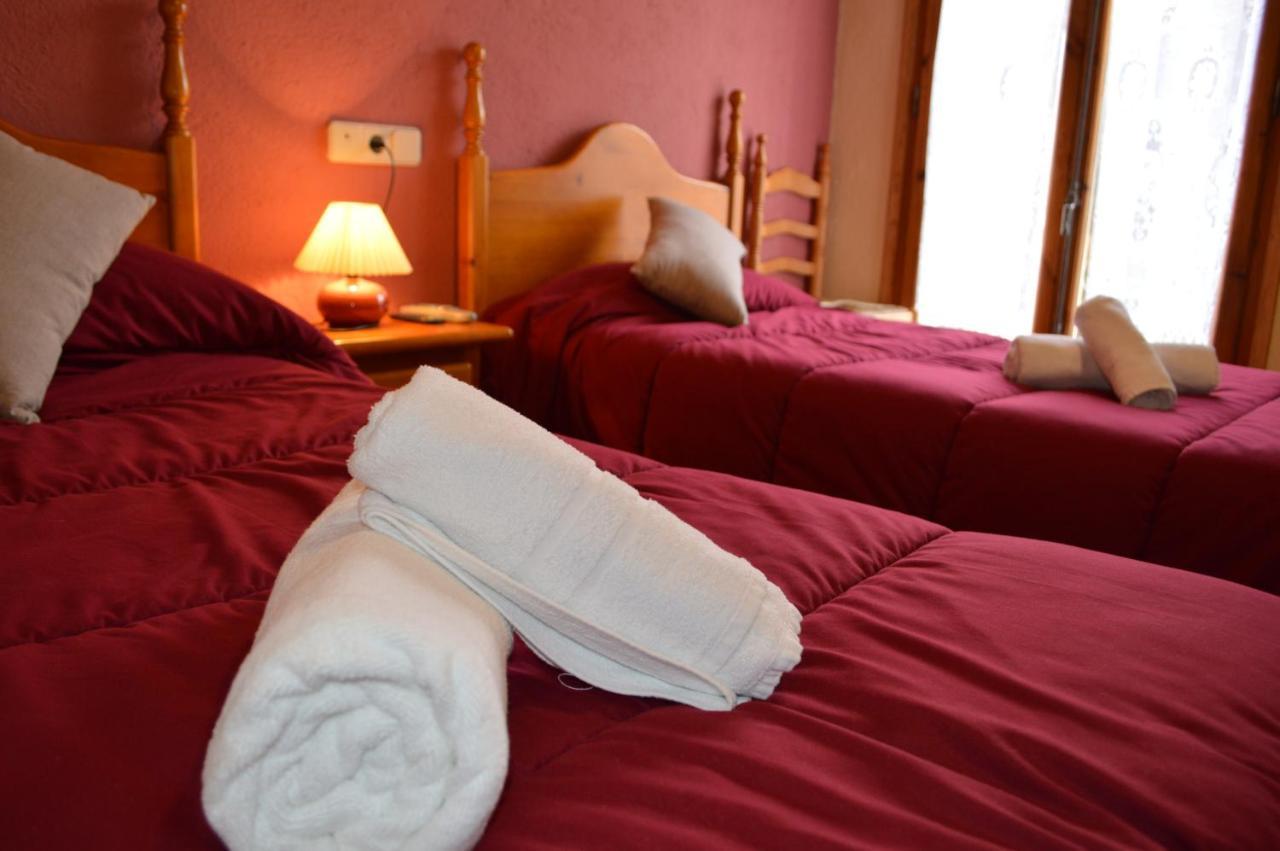 Hostal Pas De La Pera Aransá Exteriör bild